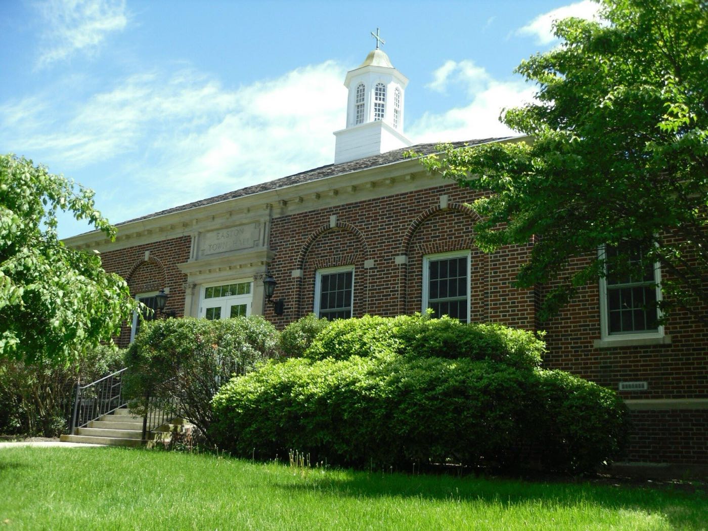 Easton, Connecticut town hall building