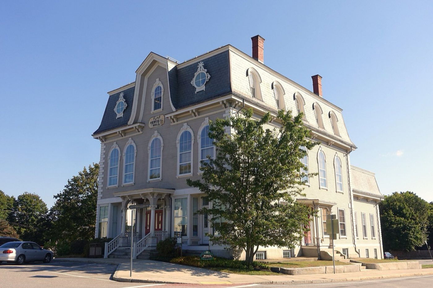 The Flint Memorial Library in North Reading, Massachusetts.