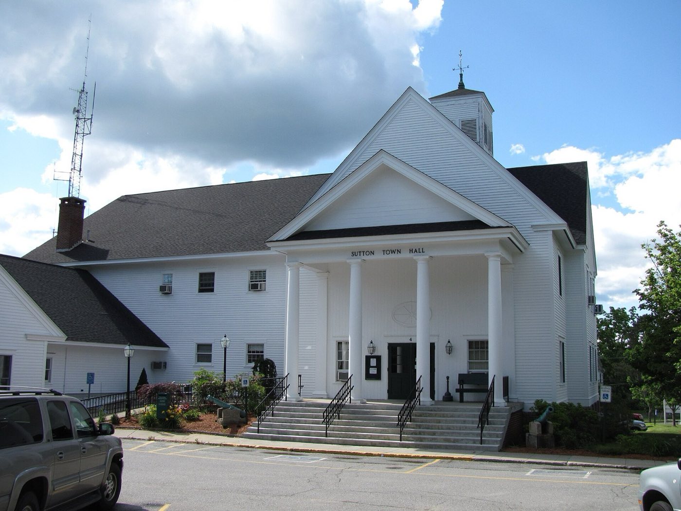 Sutton Town Hall in Sutton, Massachusetts.