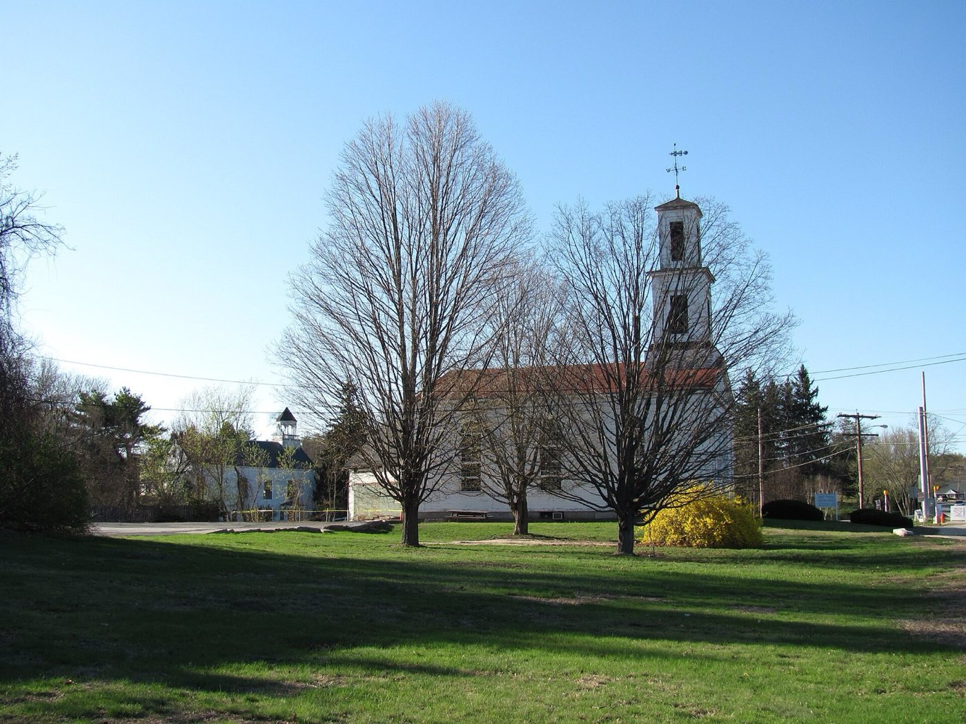 The First Parish Meeting House, a historic church building in Tyngsborough.