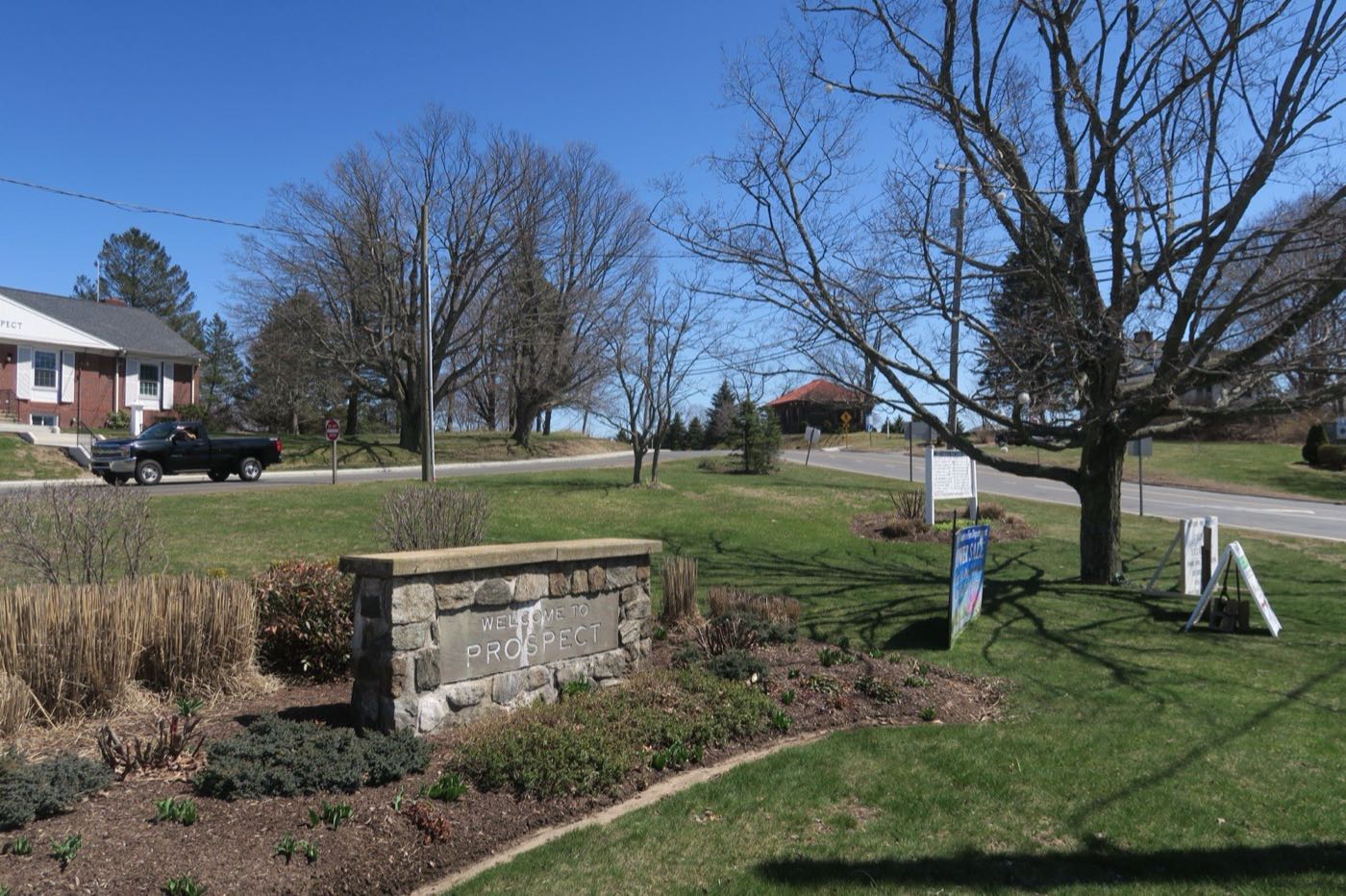 Welcome to Prospect sign at the town line in Prospect, Connecticut